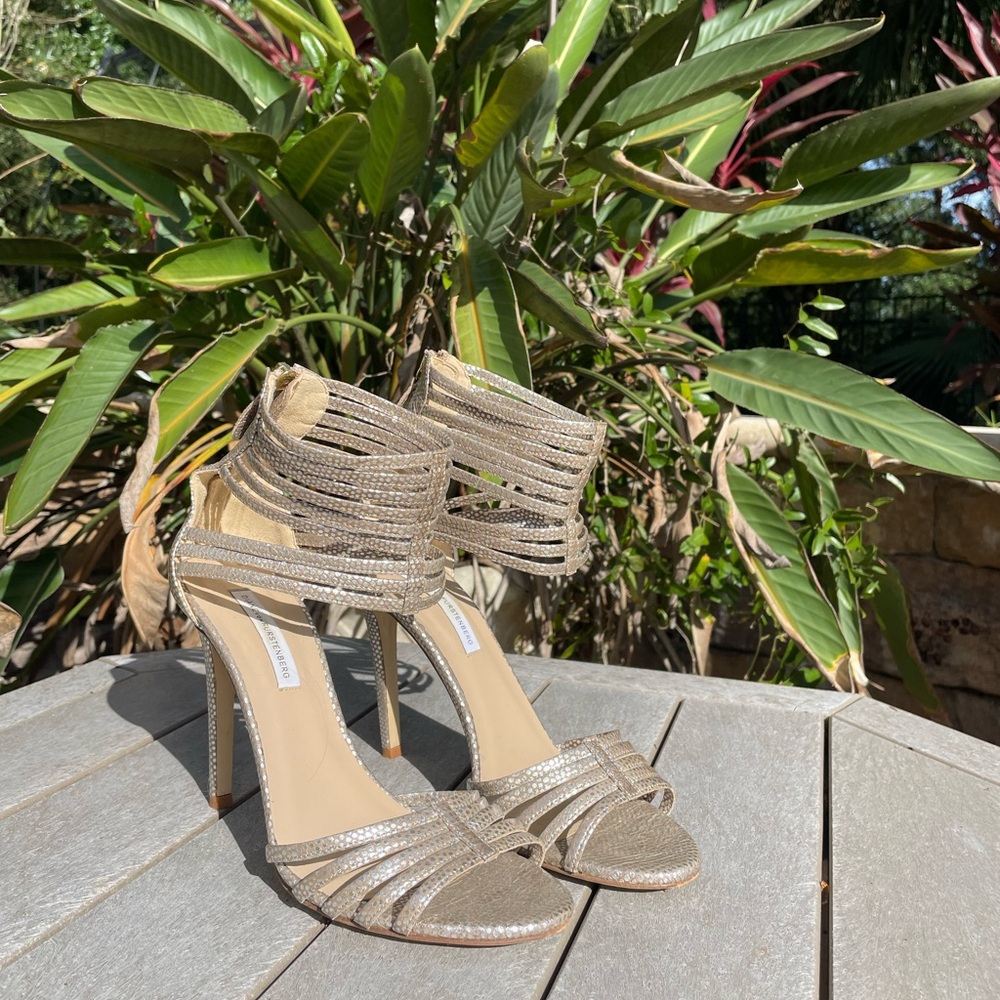 Diane von Furstenberg silver Heels